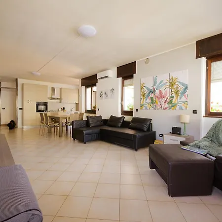 アパート Casa Dei Pini